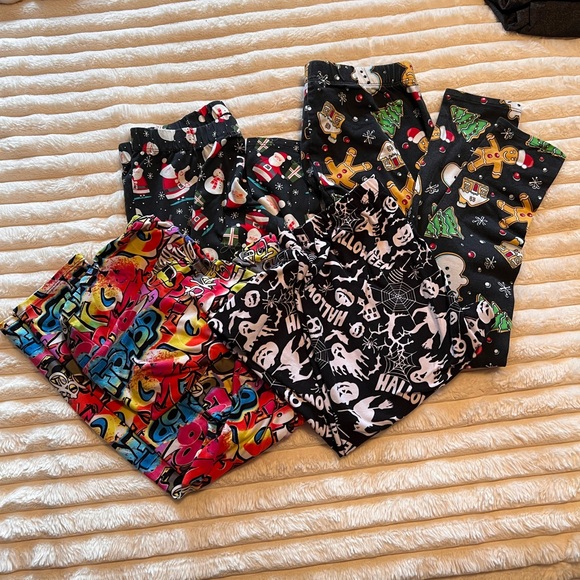 Bundle-Women’s size M( 7/9) Holiday leggings - Picture 1 of 5